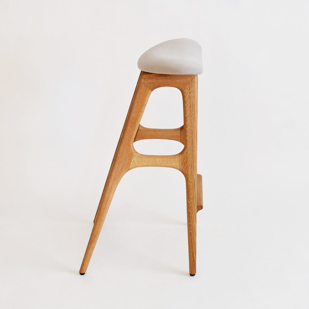 yu-counter stool