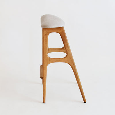 yu-counter stool